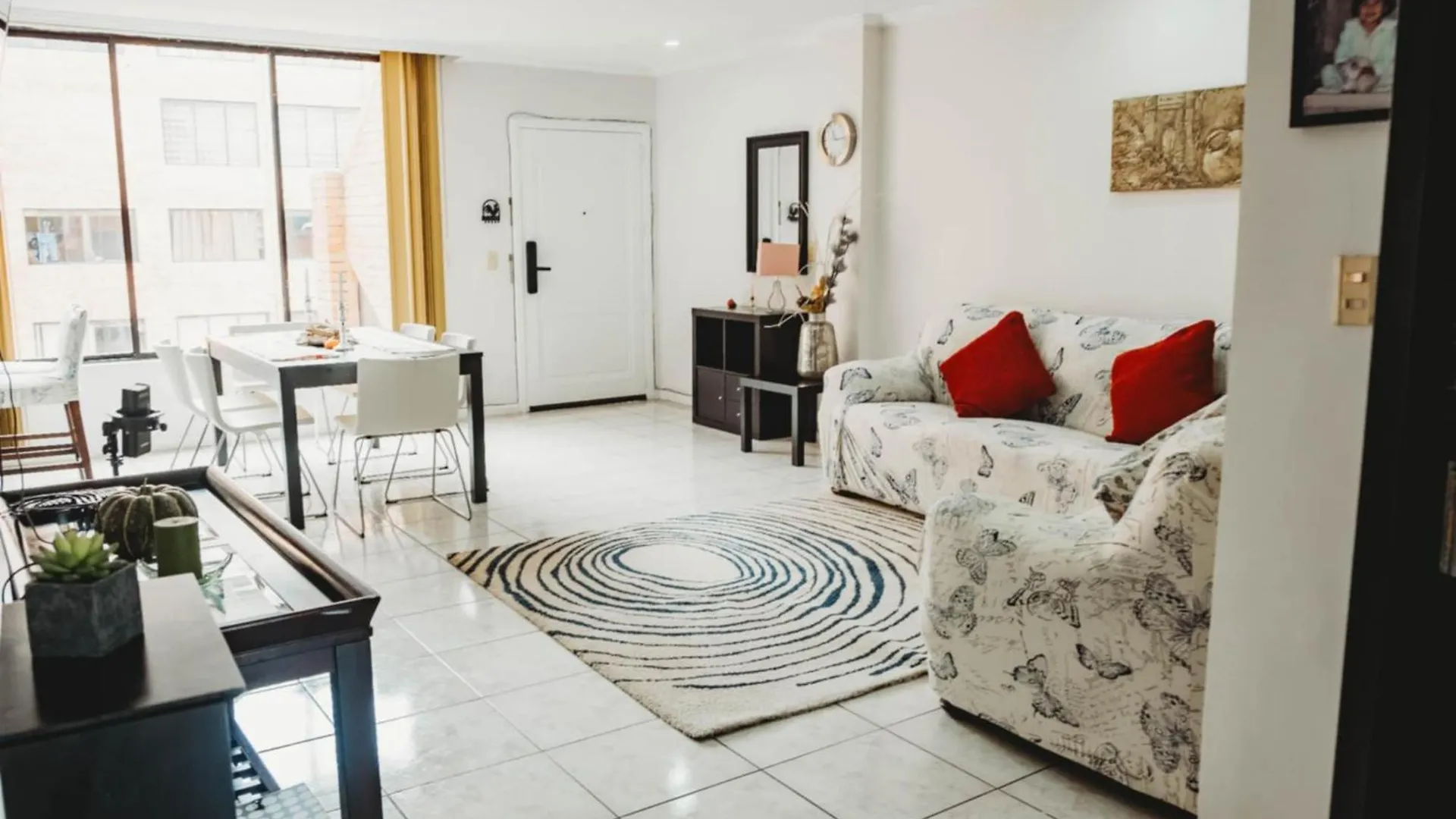 Top Floor 3 Bedroom Apartment Located 10Min Away From The Cathedral Cuenca
