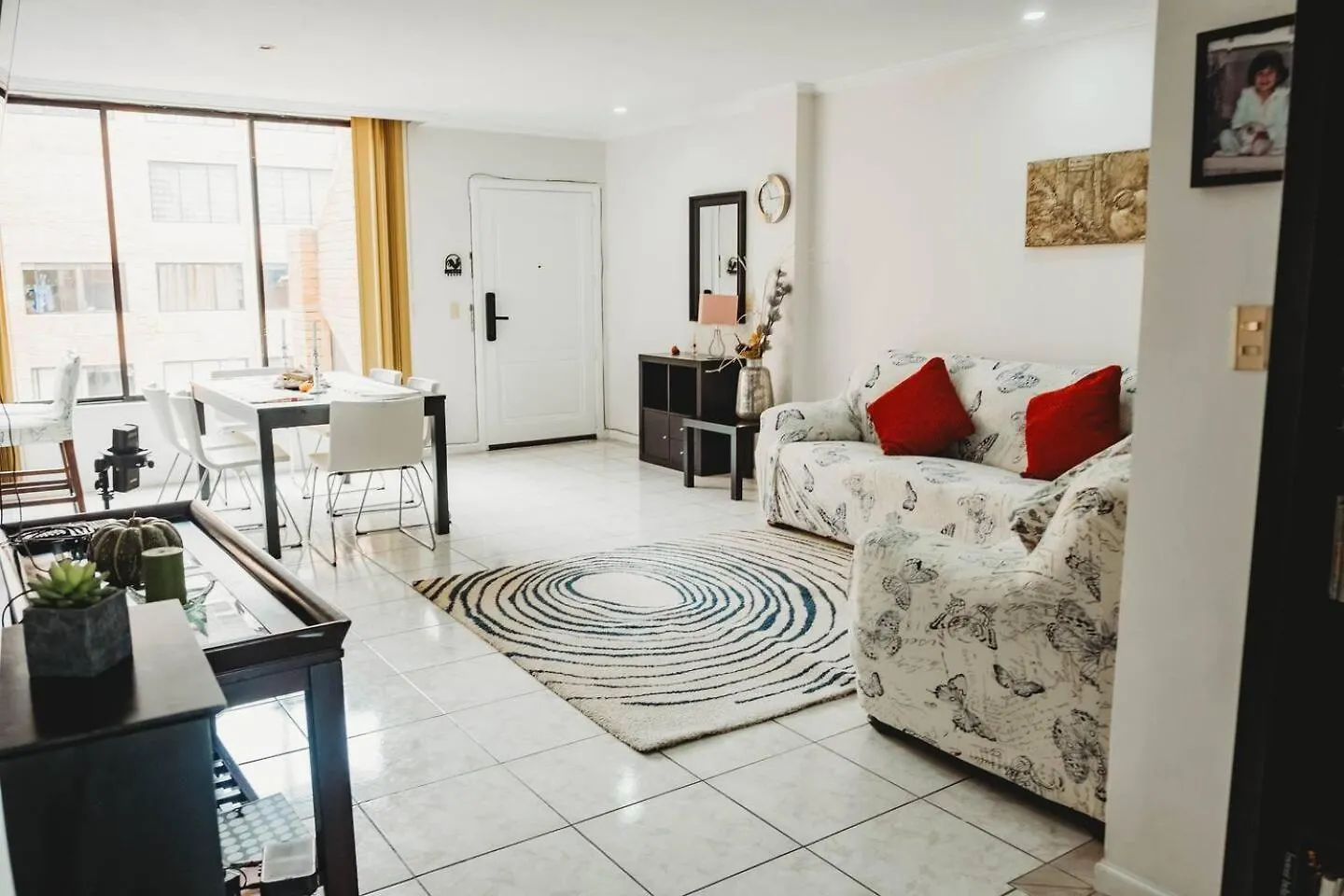 Top Floor 3 Bedroom Apartment Located 10Min Away From The Cathedral Cuenca Ecuador